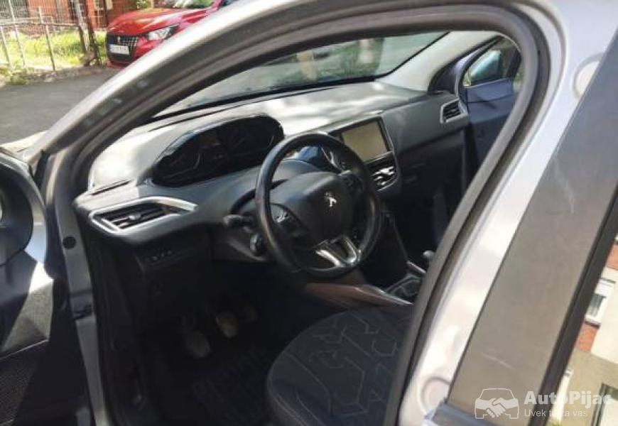 2016_peugeot_2008_8_polovni_automobili_autopijac.rs