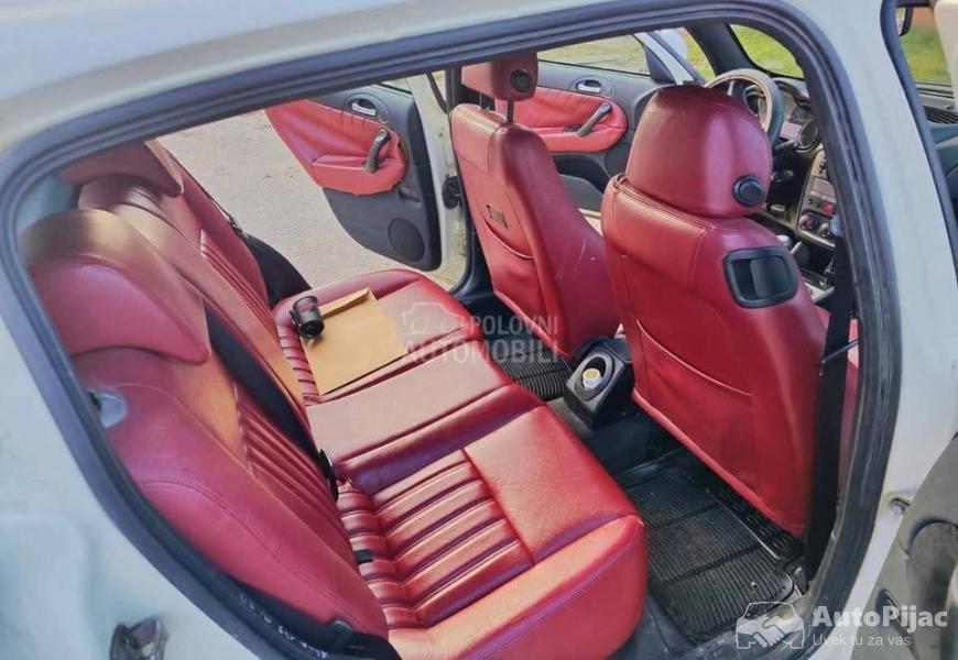 alfa_romeo_147_restyling_7_polovni_automobili_autopijac.rs