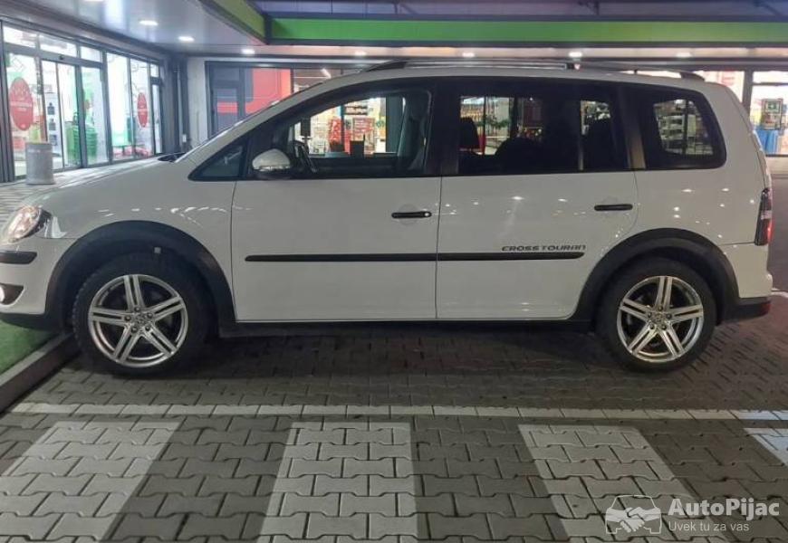 tourancross_2_polovni_automobili_autopijac.rs