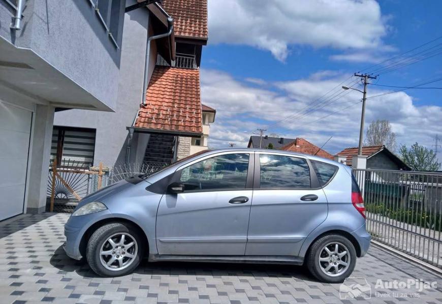 mercedes_aklasa_2006_godiste_20_dizel_85_kw_auto_j_3_polovni_automobili_autopijac.rs