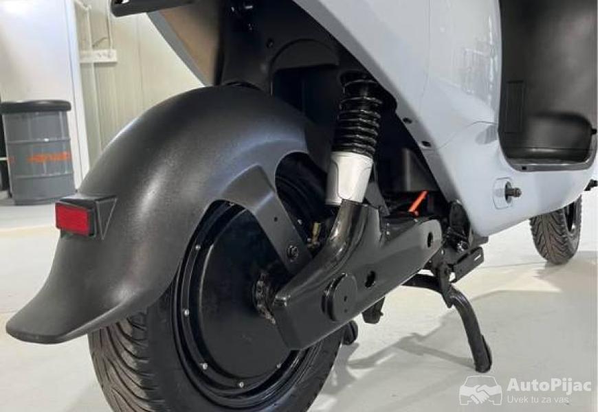 elektricni_skuter_felix_48v20ah_3_polovni_automobili_autopijac.rs