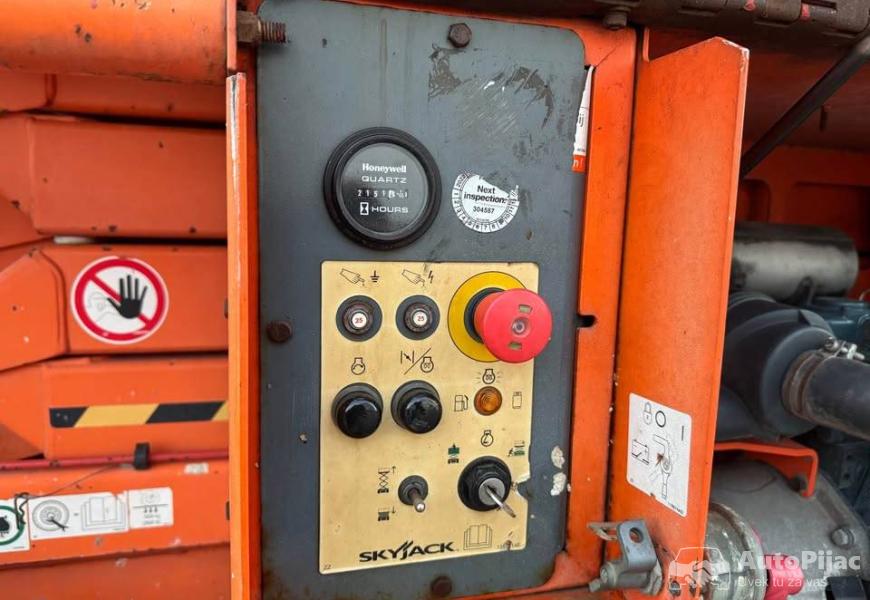 skyjack6826rt_9_polovni_automobili_autopijac.rs