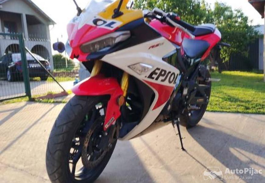 peda_pro_250r_2_polovni_automobili_autopijac.rs