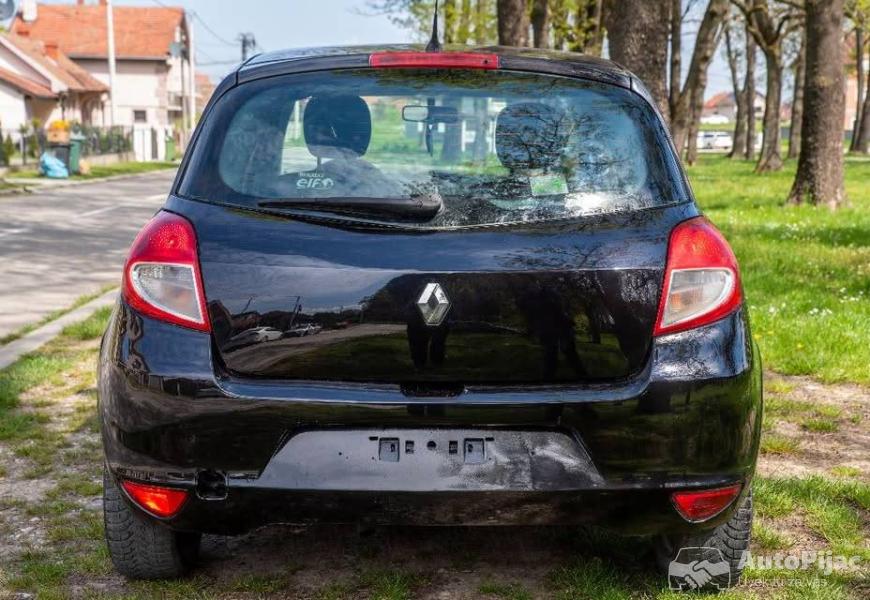 renault_clio_12_16v_registrovan_do_052027_tek_serv_3_polovni_automobili_autopijac.rs