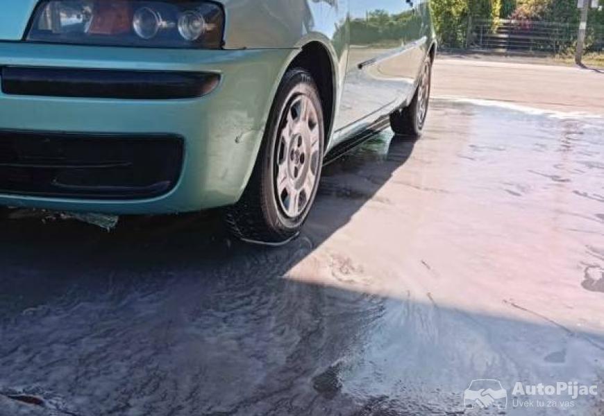 fiat_punto_12_benzin_2_polovni_automobili_autopijac.rs