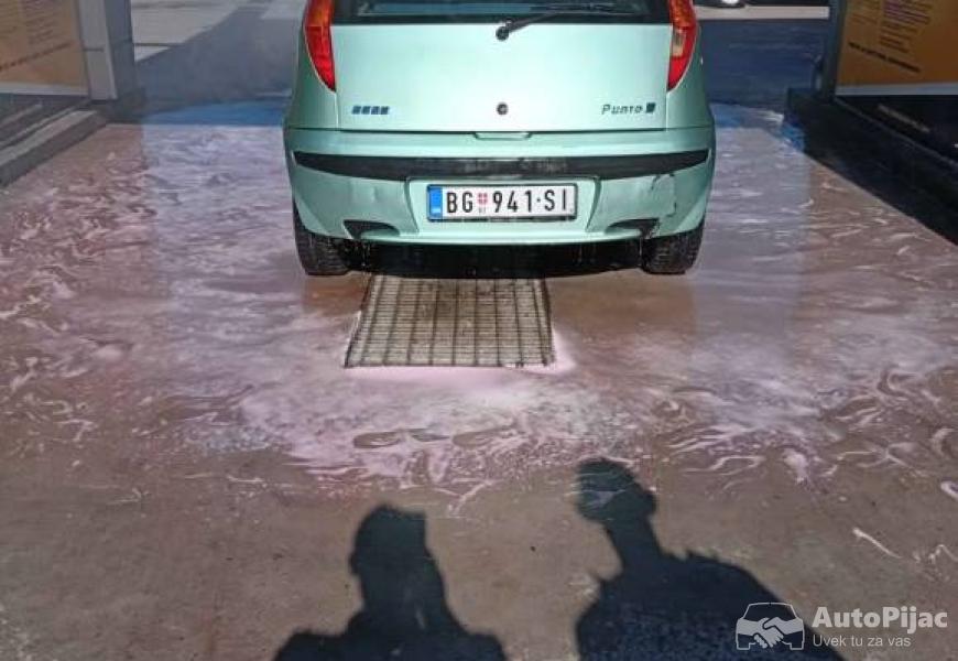 fiat_punto_12_benzin_8_polovni_automobili_autopijac.rs