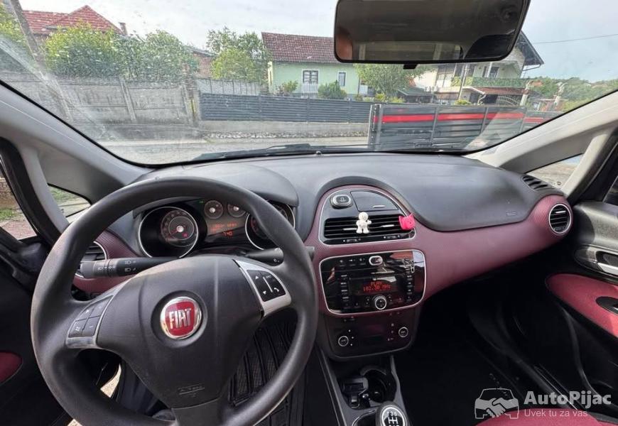 fiat_grande_punto_multijet_13_10_polovni_automobili_autopijac.rs