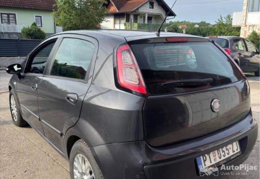 fiat_grande_punto_multijet_13_3_polovni_automobili_autopijac.rs