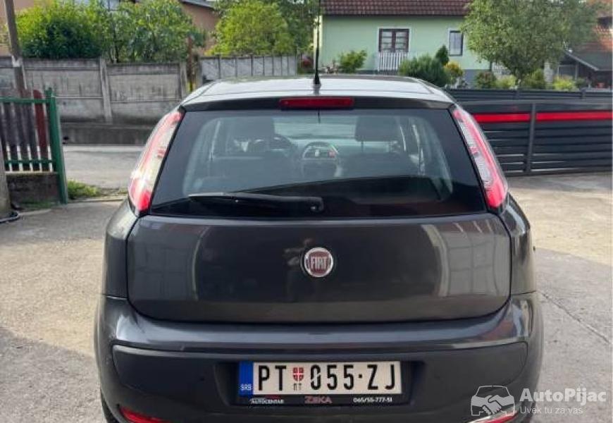 fiat_grande_punto_multijet_13_4_polovni_automobili_autopijac.rs