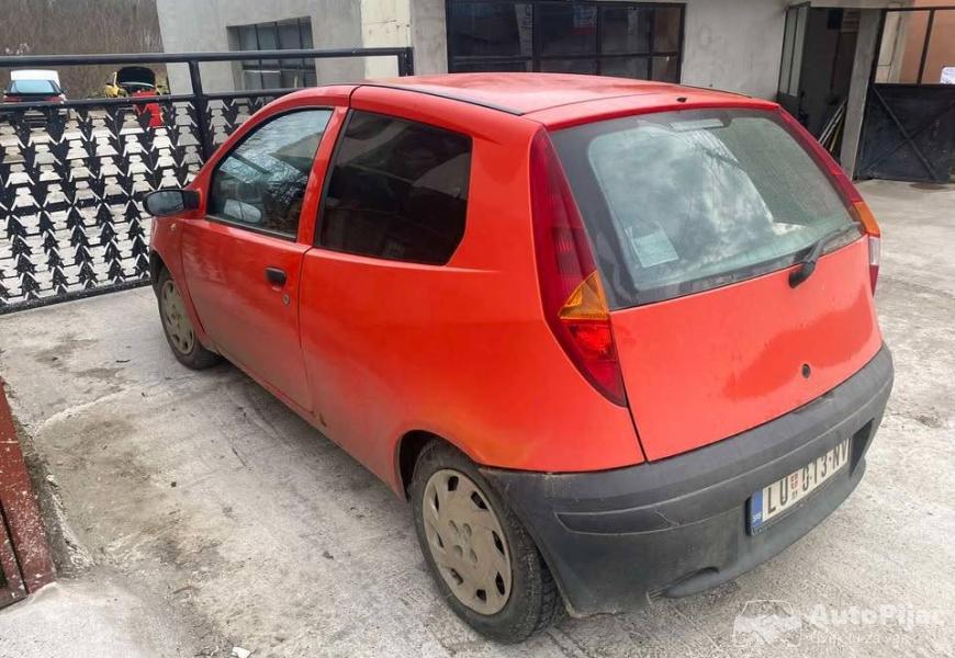 2002_fiat_punto_19d_2_polovni_automobili_autopijac.rs