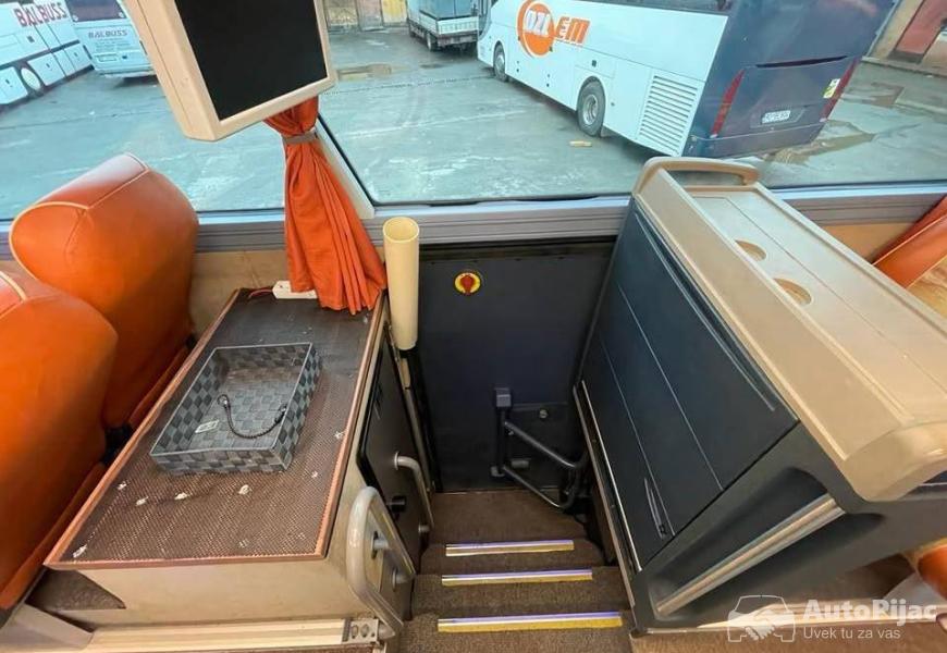neoplan_1216_2006_automatik_440ps_7_polovni_automobili_autopijac.rs