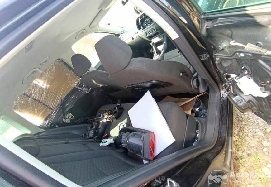 vw_tiguan_20_tdi_140ks_delovi_vlasotince_14_polovni_automobili_autopijac.rs