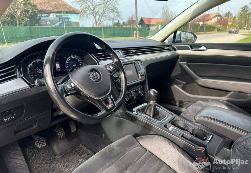 2017_volkswagen_passat_b8_rline_virtual_2017god_20_2_polovni_automobili_autopijac.rs