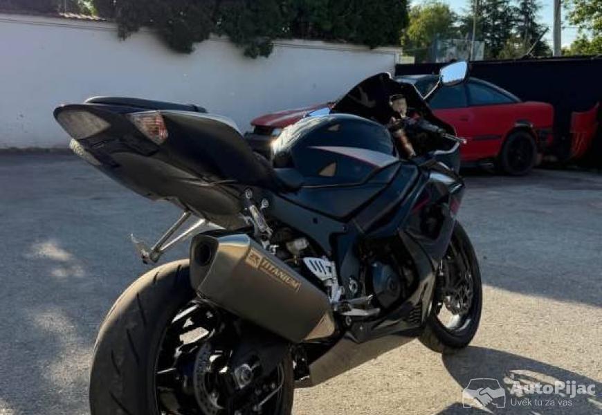 suzuki_gsxr_1000_2006_2_polovni_automobili_autopijac.rs