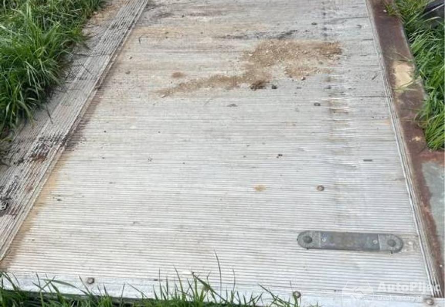na_prodaju_rampa_2_polovni_automobili_autopijac.rs
