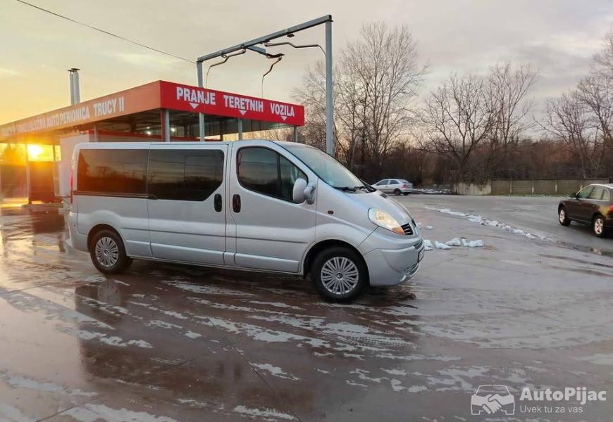 putnicki_kombi_reno_trafik_4_polovni_automobili_autopijac.rs