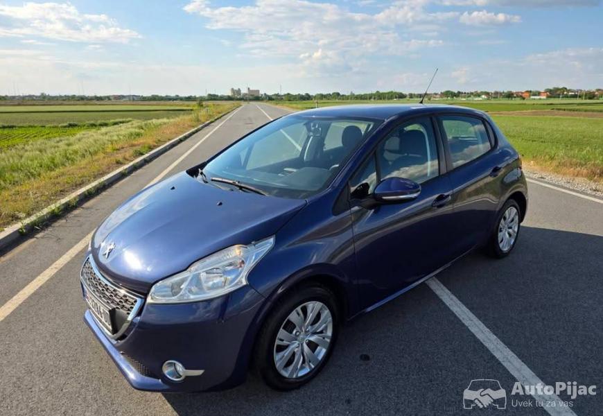 pezo_208_12vti_82ks_2013g_109000km_5_polovni_automobili_autopijac.rs