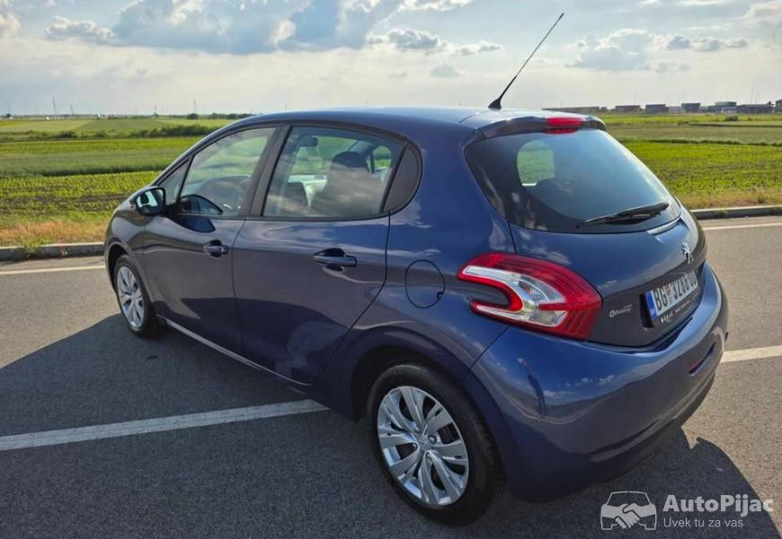 pezo_208_12vti_82ks_2013g_109000km_7_polovni_automobili_autopijac.rs