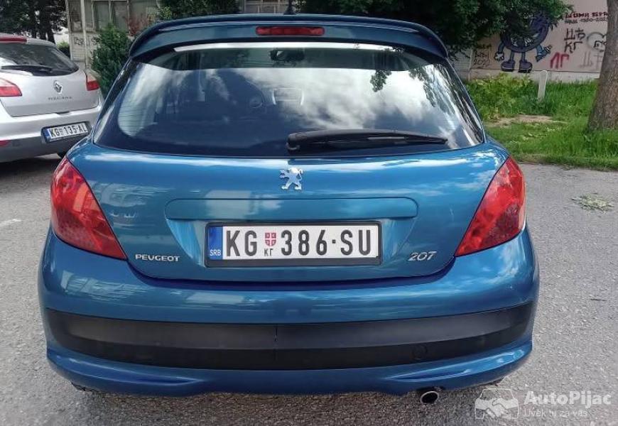 pezo_16_benzin_10_polovni_automobili_autopijac.rs