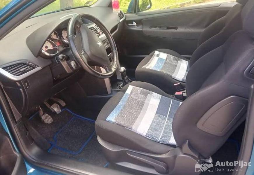 pezo_16_benzin_11_polovni_automobili_autopijac.rs