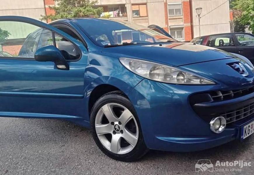pezo_16_benzin_1_polovni_automobili_autopijac.rs