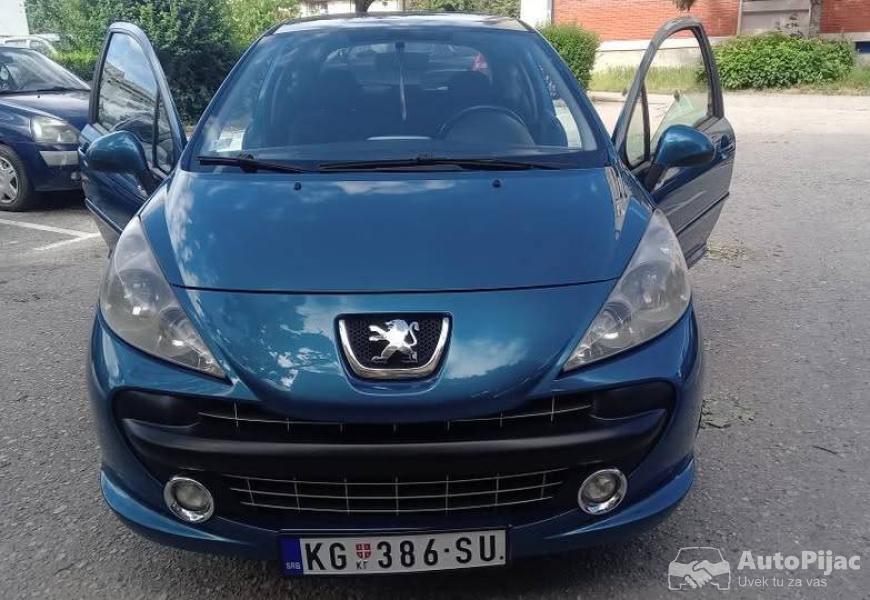 pezo_16_benzin_7_polovni_automobili_autopijac.rs