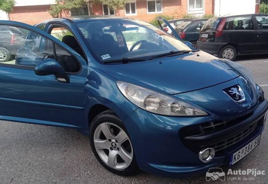 pezo_16_benzin_9_polovni_automobili_autopijac.rs