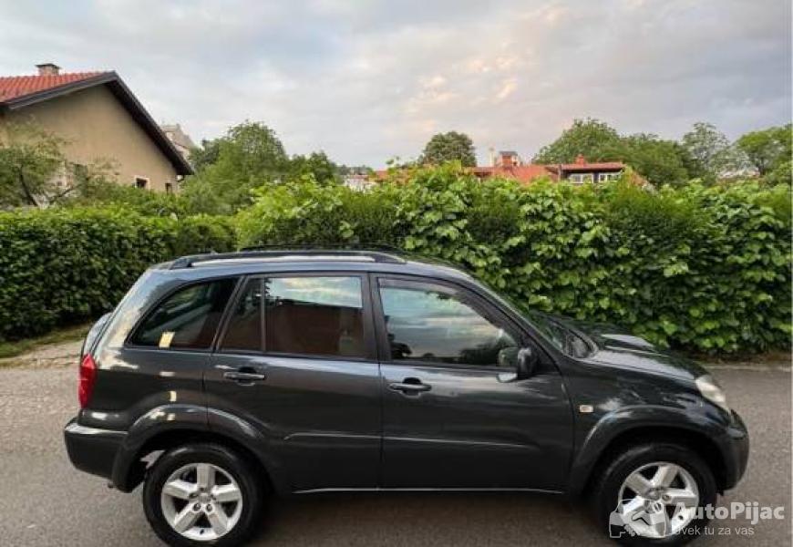 toyota_rav4_d4d_7_polovni_automobili_autopijac.rs