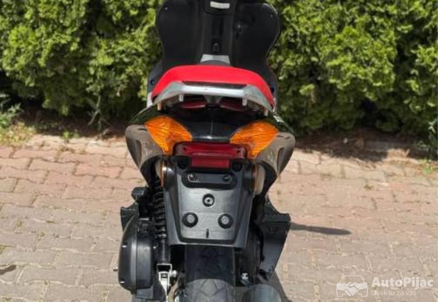 honda_x8r_7_polovni_automobili_autopijac.rs