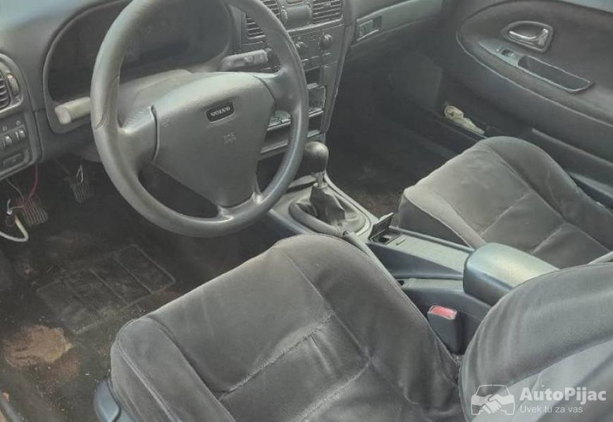 volvo_v40_19dci_85kw_10_polovni_automobili_autopijac.rs