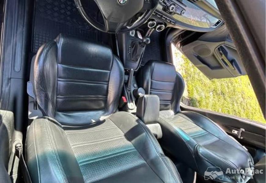 alfa_romeo_giulietta_20_jtd_170_ks_2013_koza_panor_7_polovni_automobili_autopijac.rs