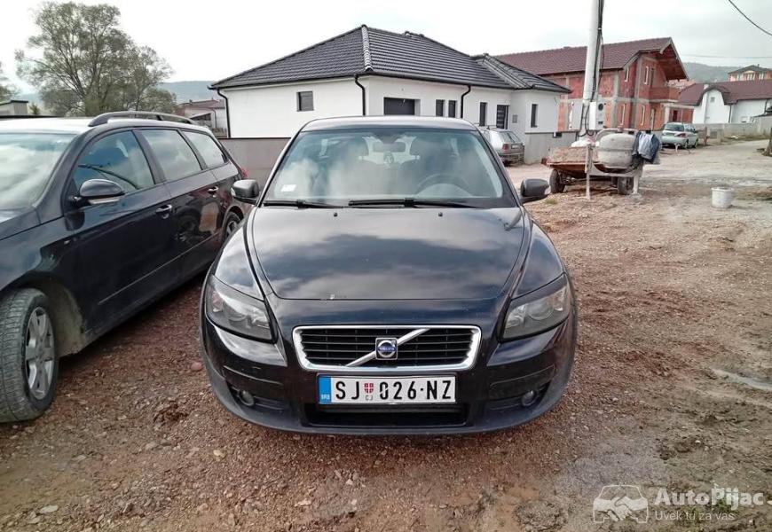 volvo_c30_20_dizel_2008_god_auto_se_vodi_na_mene_r_1_polovni_automobili_autopijac.rs