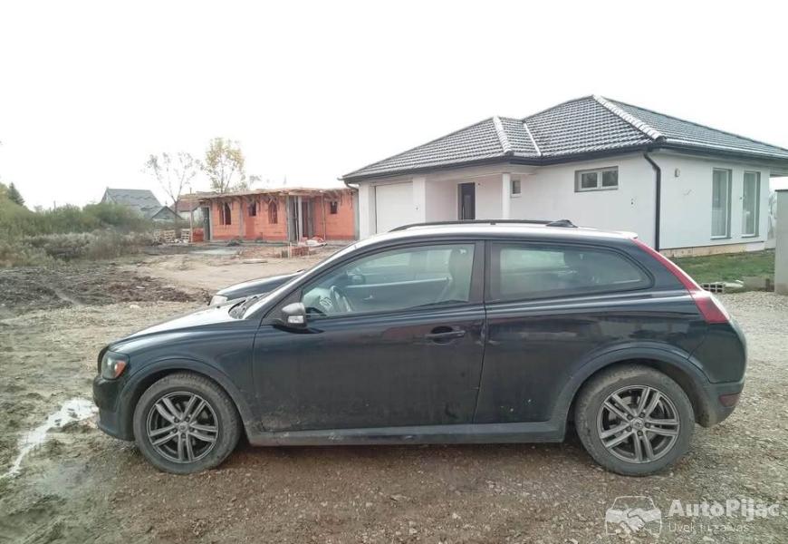 volvo_c30_20_dizel_2008_god_auto_se_vodi_na_mene_r_6_polovni_automobili_autopijac.rs