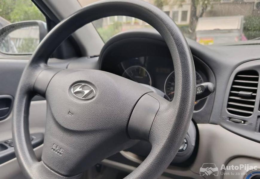 2008_hyundai_accent_4_polovni_automobili_autopijac.rs