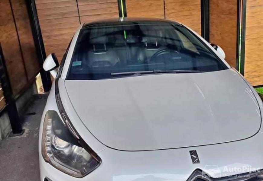 2013_citron_ds5_automatik_1_polovni_automobili_autopijac.rs