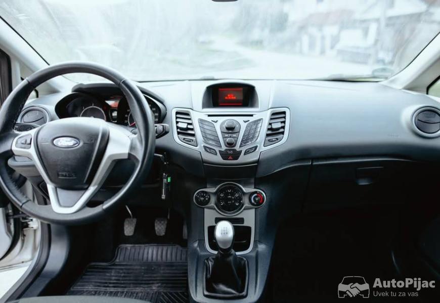 2010_ford_fiesta_10_polovni_automobili_autopijac.rs
