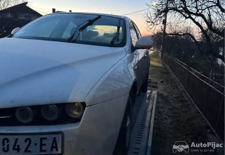 alfa_romeo_159_24_q4_209ks_reg_140126_2_polovni_automobili_autopijac.rs