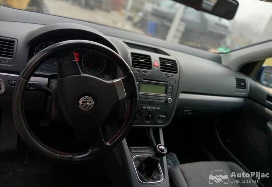 golf_5_14_benzin_delovii_7_polovni_automobili_autopijac.rs