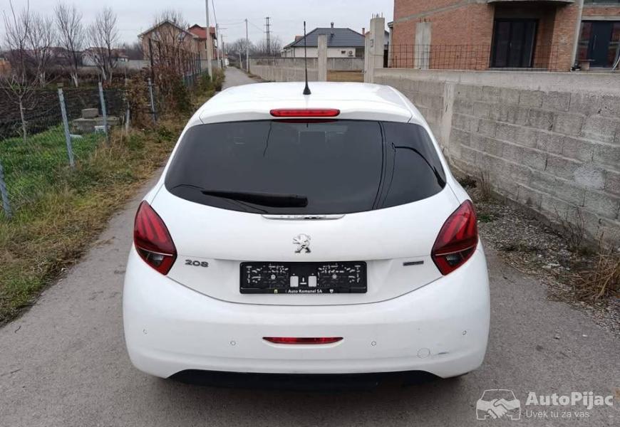 peugeot_208_benzin_2017_god_5_polovni_automobili_autopijac.rs