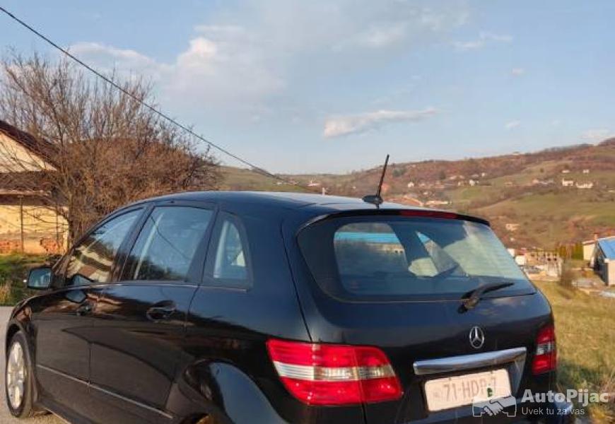 2008_mercedesbenz_bclass_4_polovni_automobili_autopijac.rs