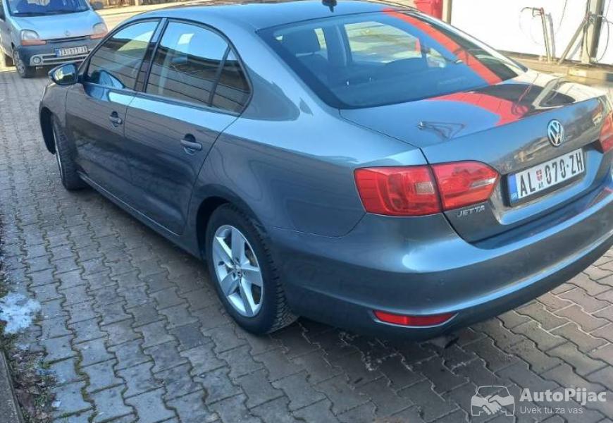 na_prodaju_volkswagen_jetta_4_polovni_automobili_autopijac.rs