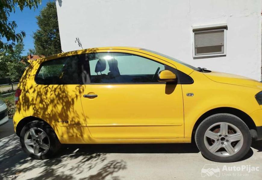volkswagen_fox_2_polovni_automobili_autopijac.rs