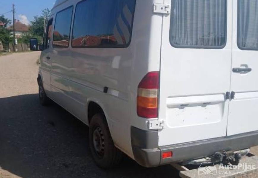 mercedes_208_3_polovni_automobili_autopijac.rs