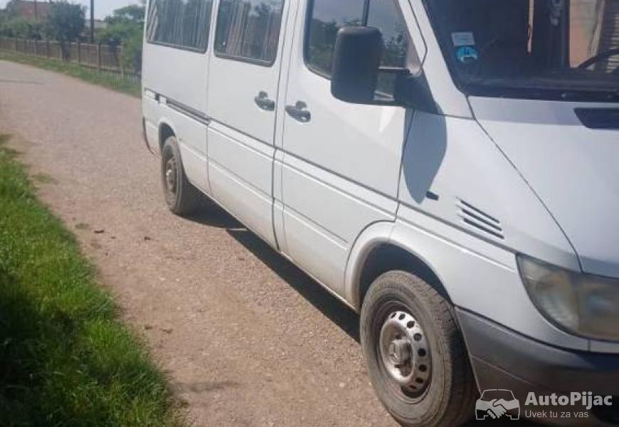 mercedes_208_5_polovni_automobili_autopijac.rs