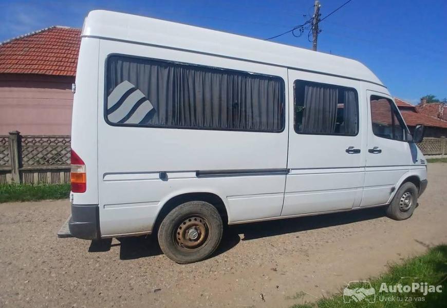 mercedes_208_7_polovni_automobili_autopijac.rs