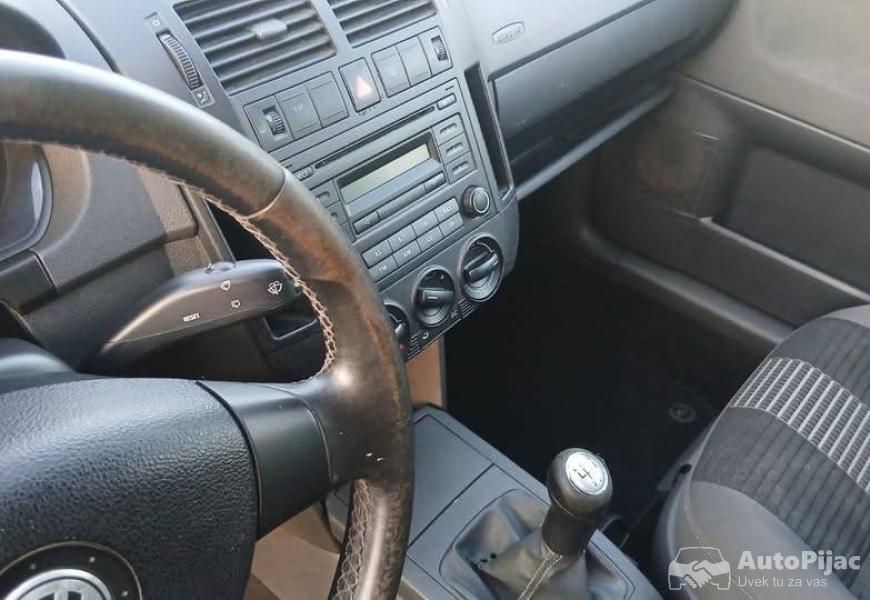 2008_volkswagen_polo_6_polovni_automobili_autopijac.rs