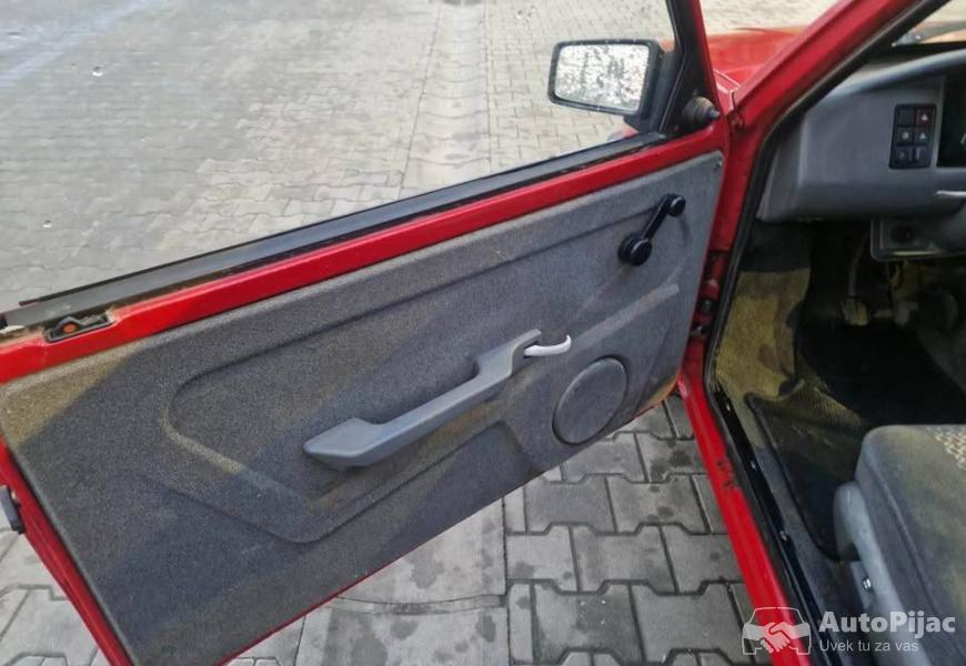 yugo_coral_11_2004_5_polovni_automobili_autopijac.rs