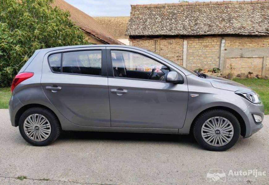 hyundai_i20_benz_42000km_3_polovni_automobili_autopijac.rs