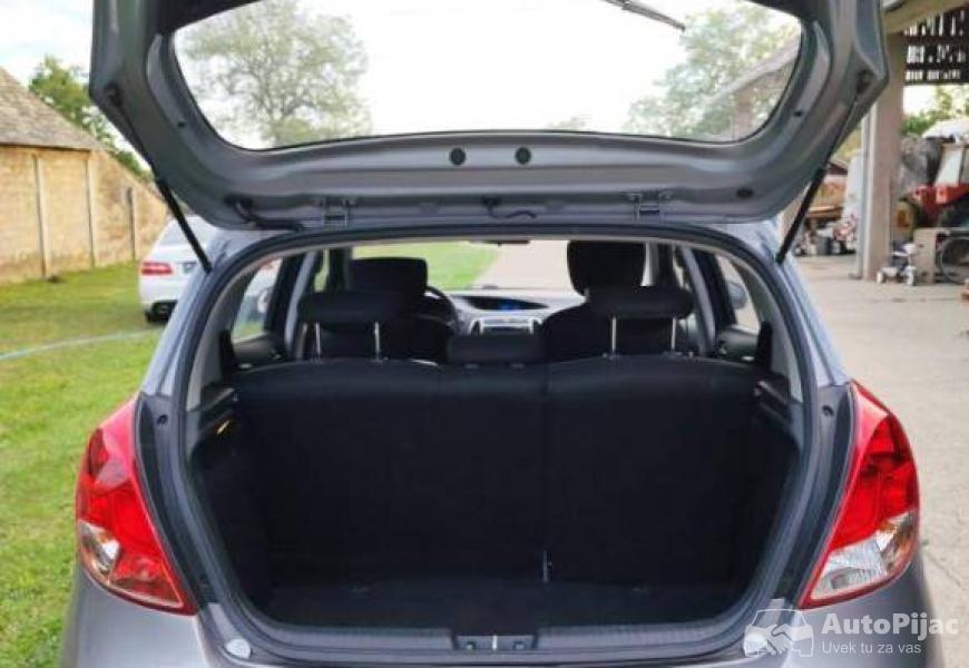 hyundai_i20_benz_42000km_7_polovni_automobili_autopijac.rs