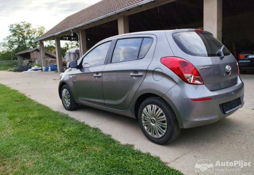 hyundai_i20_benz_42000km_8_polovni_automobili_autopijac.rs